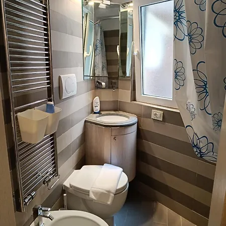 Pantheon Chic Retreat